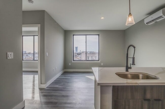 Building Photo - 3516 John F. Kennedy Blvd