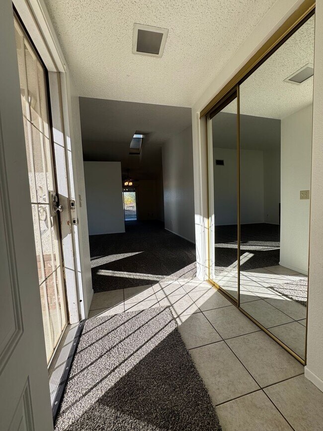 Building Photo - 13718 Nassau Dr