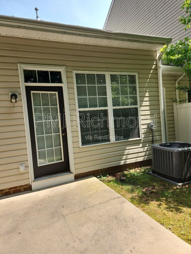 Building Photo - 1252 Providence Knoll Dr