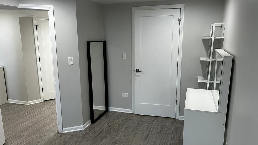 Building Photo - 2629 W 35th St