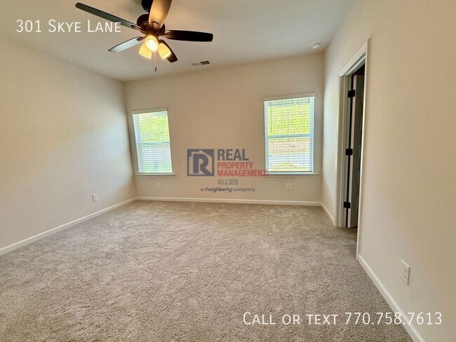 Building Photo - 301 Skye Ln