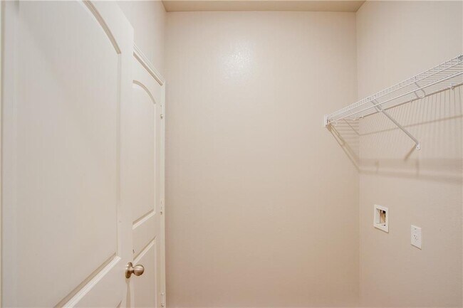 Building Photo - 280 Mount Vernon Way