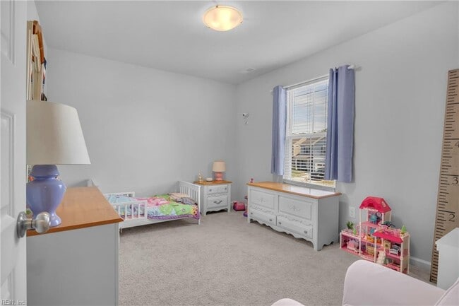 Building Photo - 106 Village Pointe Dr