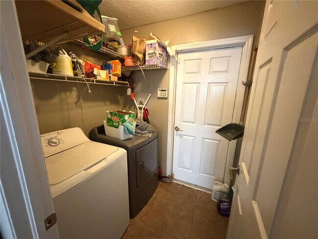 Building Photo - 11232 Andy Dr