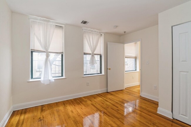 Primary Photo - 144 Virginia Ave