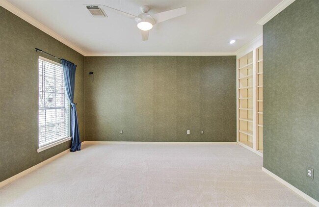 Building Photo - 16839 Willow Bend Ct
