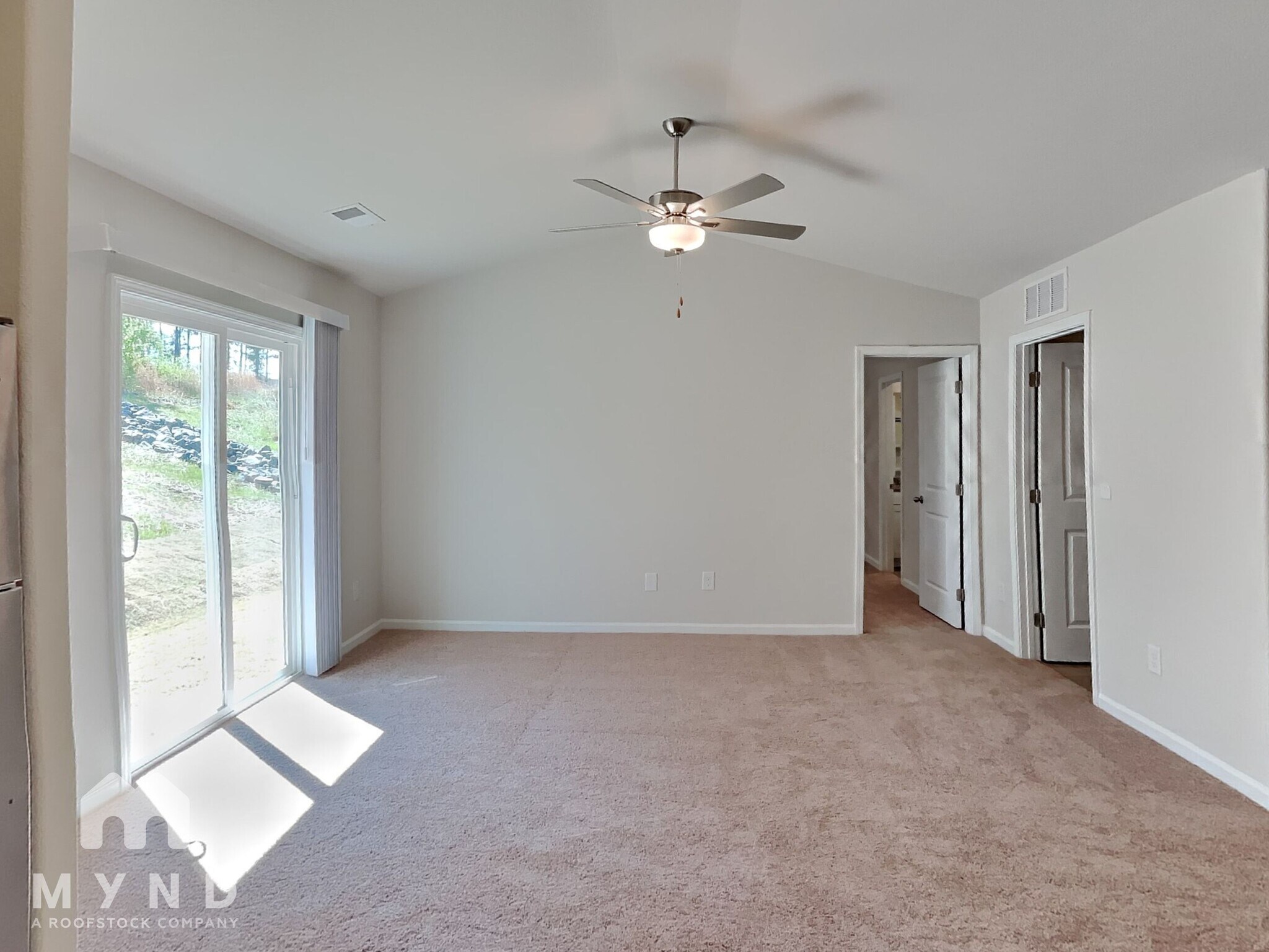 Building Photo - 380 Taverners Ln