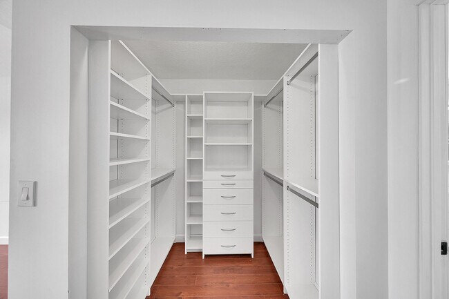 Building Photo - 7306 Michigan Isle Rd