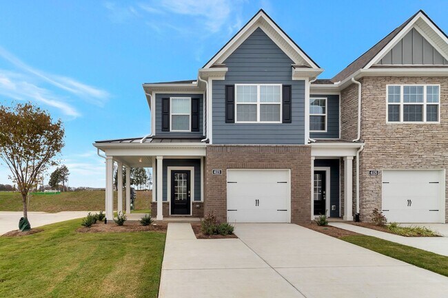 Building Photo - UPGRADED 3 BD 3 BATH MURFREESBORO TOWNHOME IN RIVER LANDING