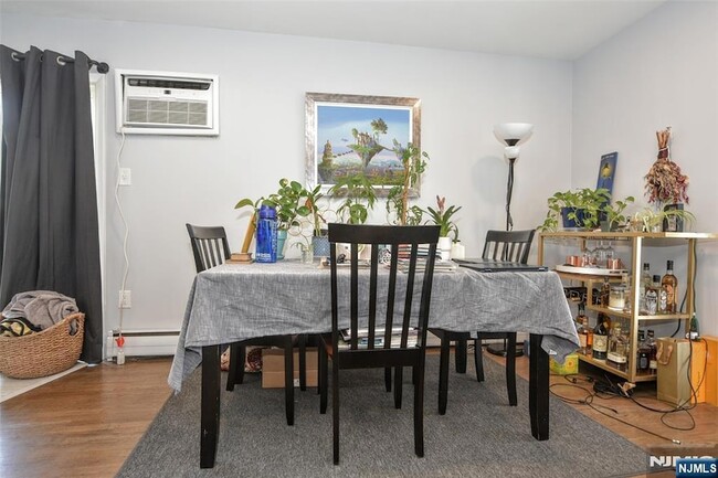 Building Photo - 200 Prospect Ave