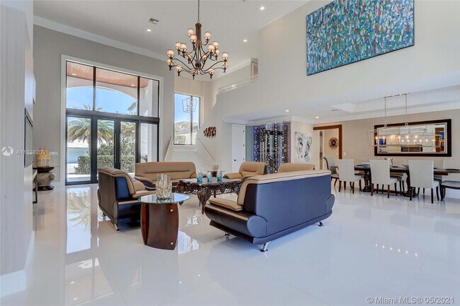 Building Photo - 750 Marine Dr