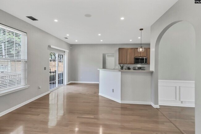 Building Photo - 101 Water Hickory Way