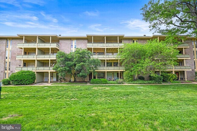 Primary Photo - 7153 Donnell Pl