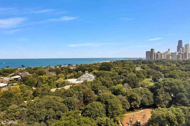 Building Photo - 2144 N Lincoln Park W