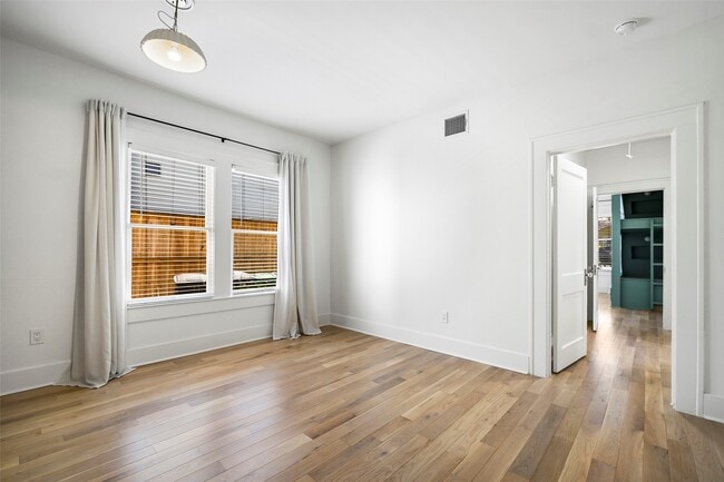 Building Photo - 1129 Euclid St