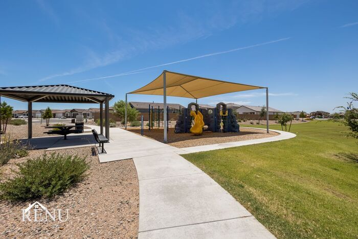 Building Photo - 35411 W San Capistrano Ave