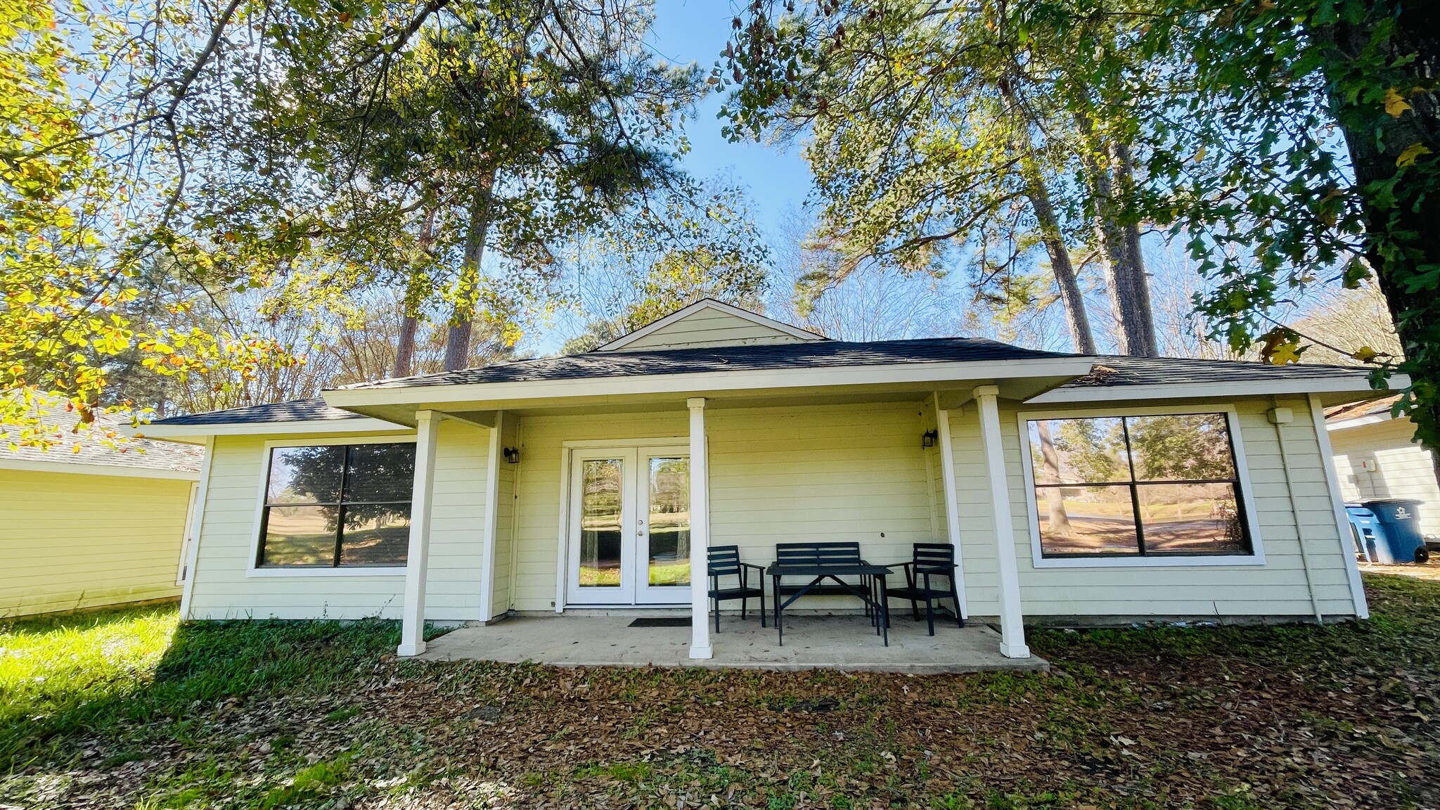 Covered and furnished patio with stunning views of the golf courses. - 3487 Balboa Cir