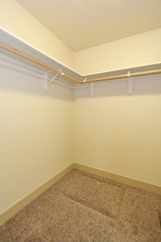 Building Photo - 1161 Kaetzel Way