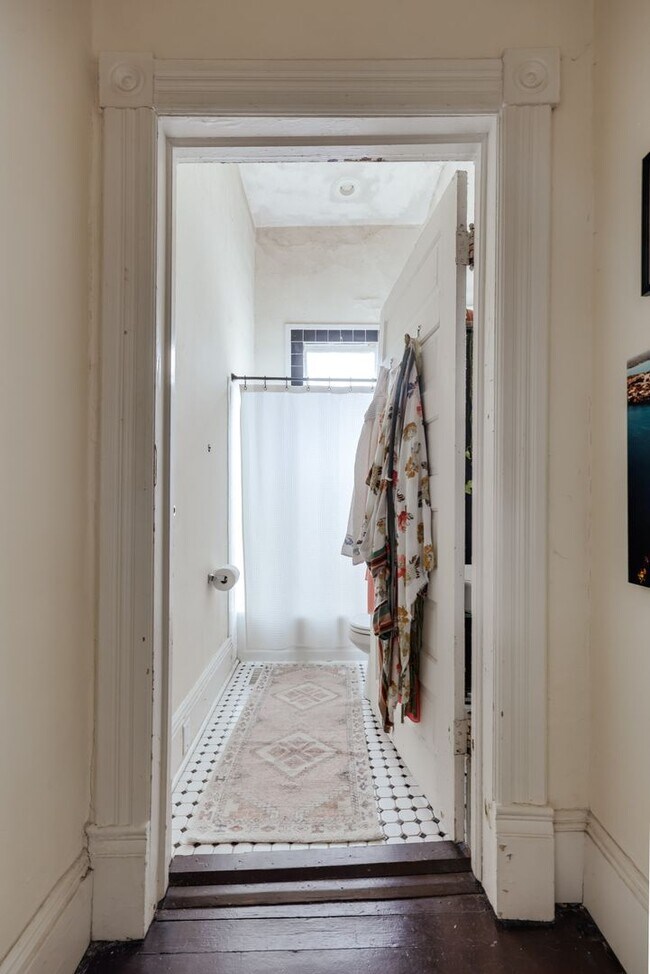 Building Photo - 295 Oglethorpe Ave