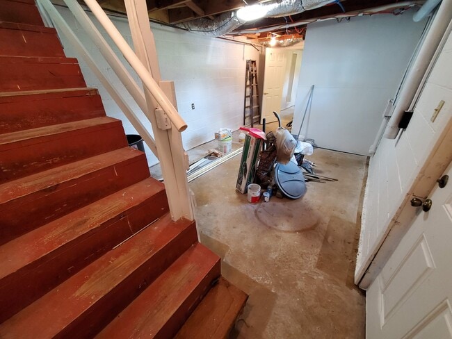 Building Photo - 385 2nd Ave