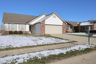 Building Photo - Room Share Rental: Spacious 2 Bedroom / 2 Bath Home Room Share – All Utilities & Internet Included!