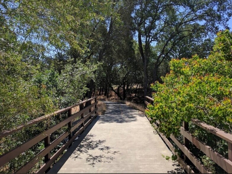 Building Photo - 1784 Sevilla Dr