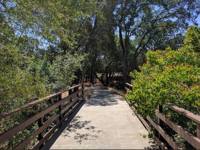 Building Photo - 1784 Sevilla Dr