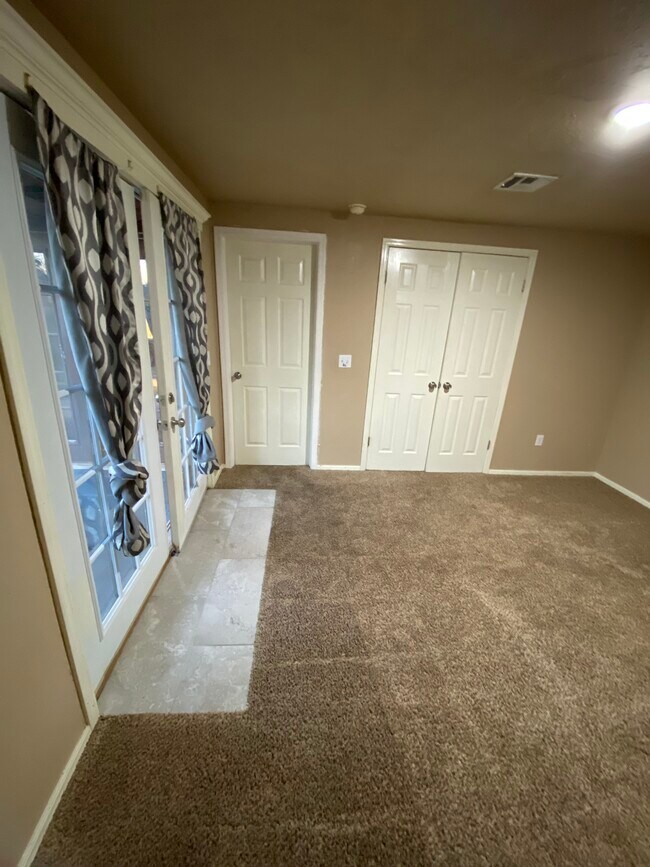 Building Photo - 8309 S Brookline Ave