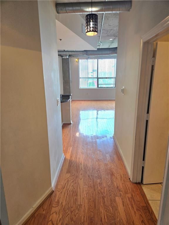 Building Photo - 115 W Peachtree Pl NW