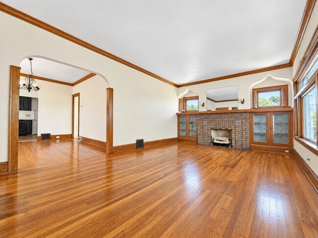 Building Photo - 4878 E 93rd St