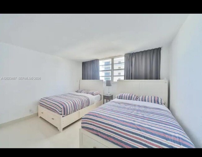 Building Photo - 4001 S Ocean Dr