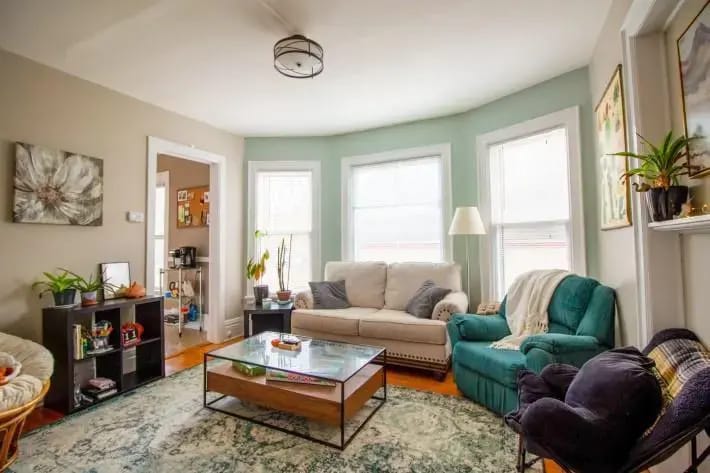 Living Room - 925 E Johnson St