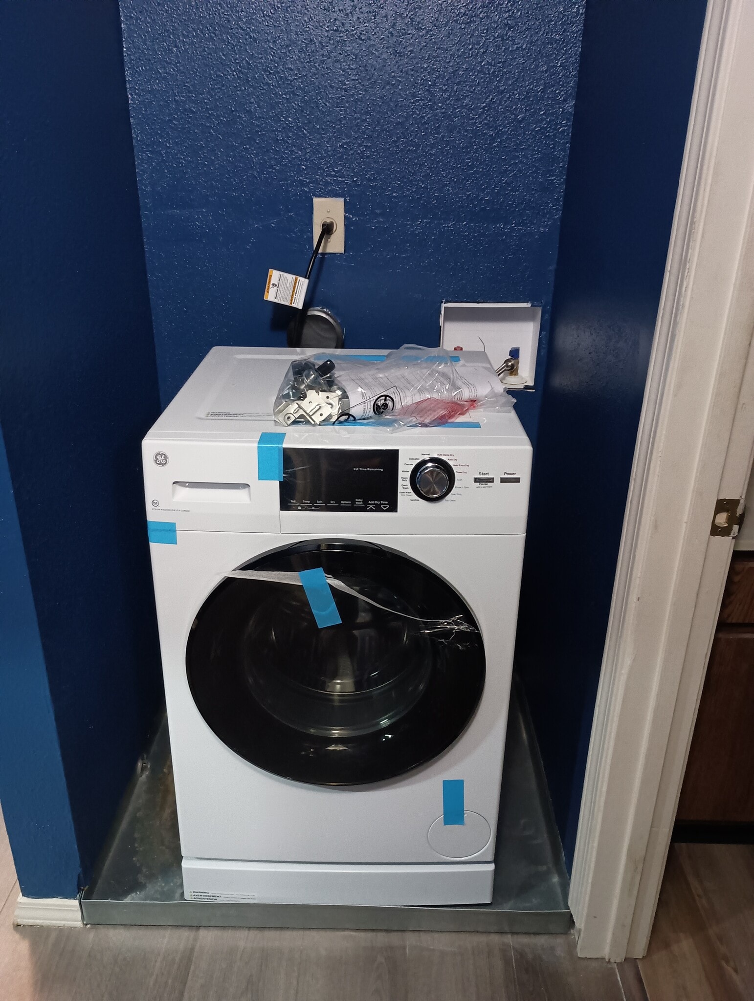 All-in-one washer/dryer - 54 Avant Garde Cir