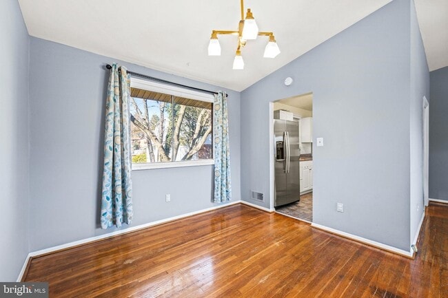 Building Photo - 6201 Lone Oak Dr
