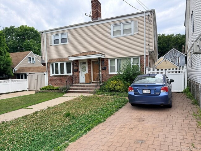 Building Photo - 119-17 6th Ave