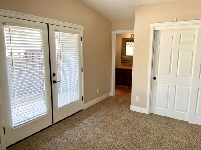 Building Photo - Newer and Upgraded 4 Bedroom 2 Bathroom near Cal Poly