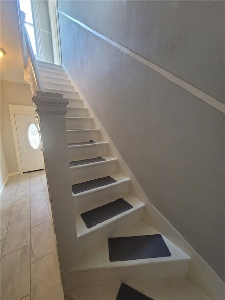 Building Photo - 3919 Avenue O