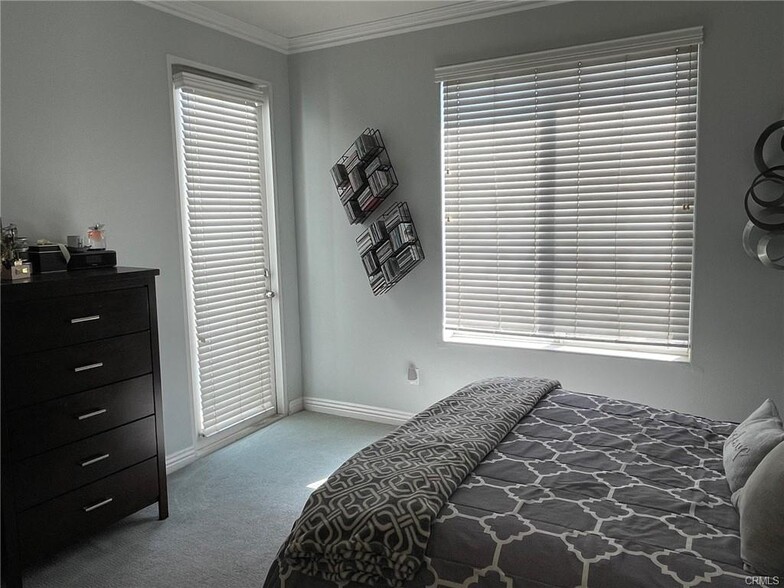 Main Bedroom with access to balcony - 2233 Martin