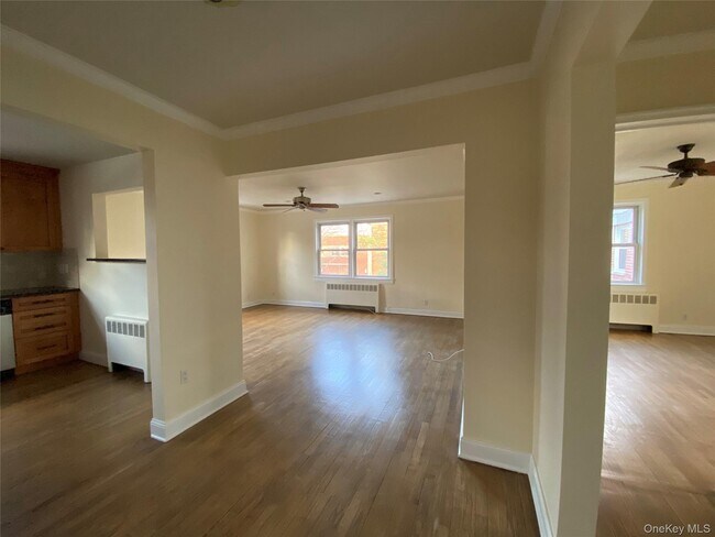 Building Photo - 905 Palmer Ave