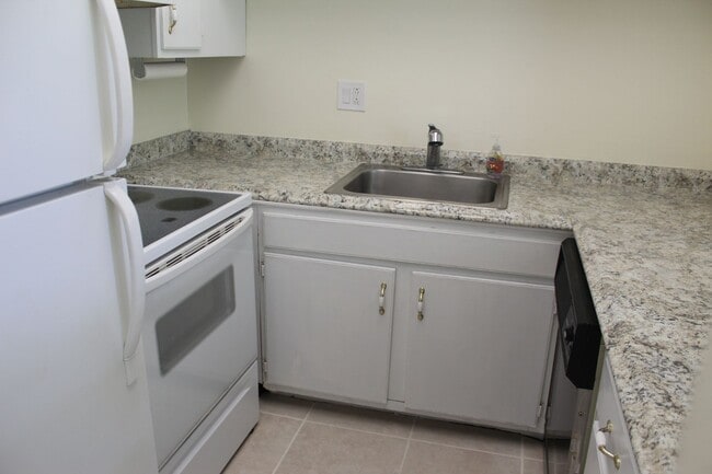 Building Photo - Gorgeous one bedroom unit with balcony
