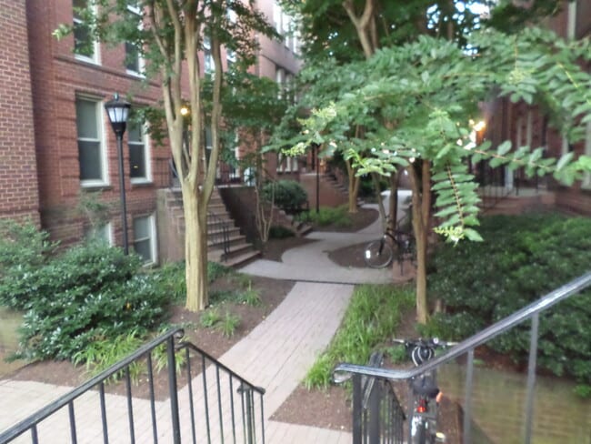 Building Photo - 1433 A St NE