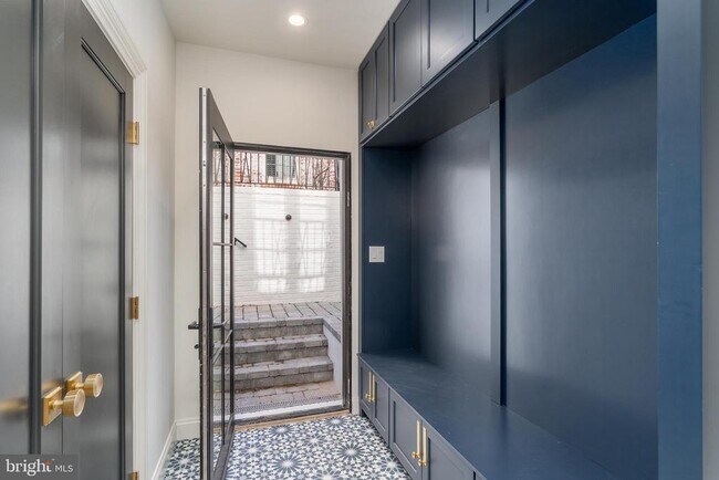 Building Photo - 4217 46th St NW