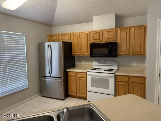 Building Photo - 16 Fernmeadow Ln