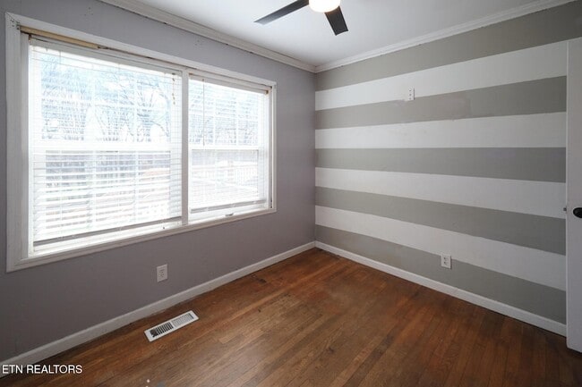 Building Photo - 548 Murray Rd NW