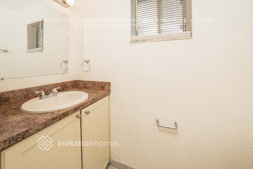 Building Photo - 9897 Moss Pond Dr