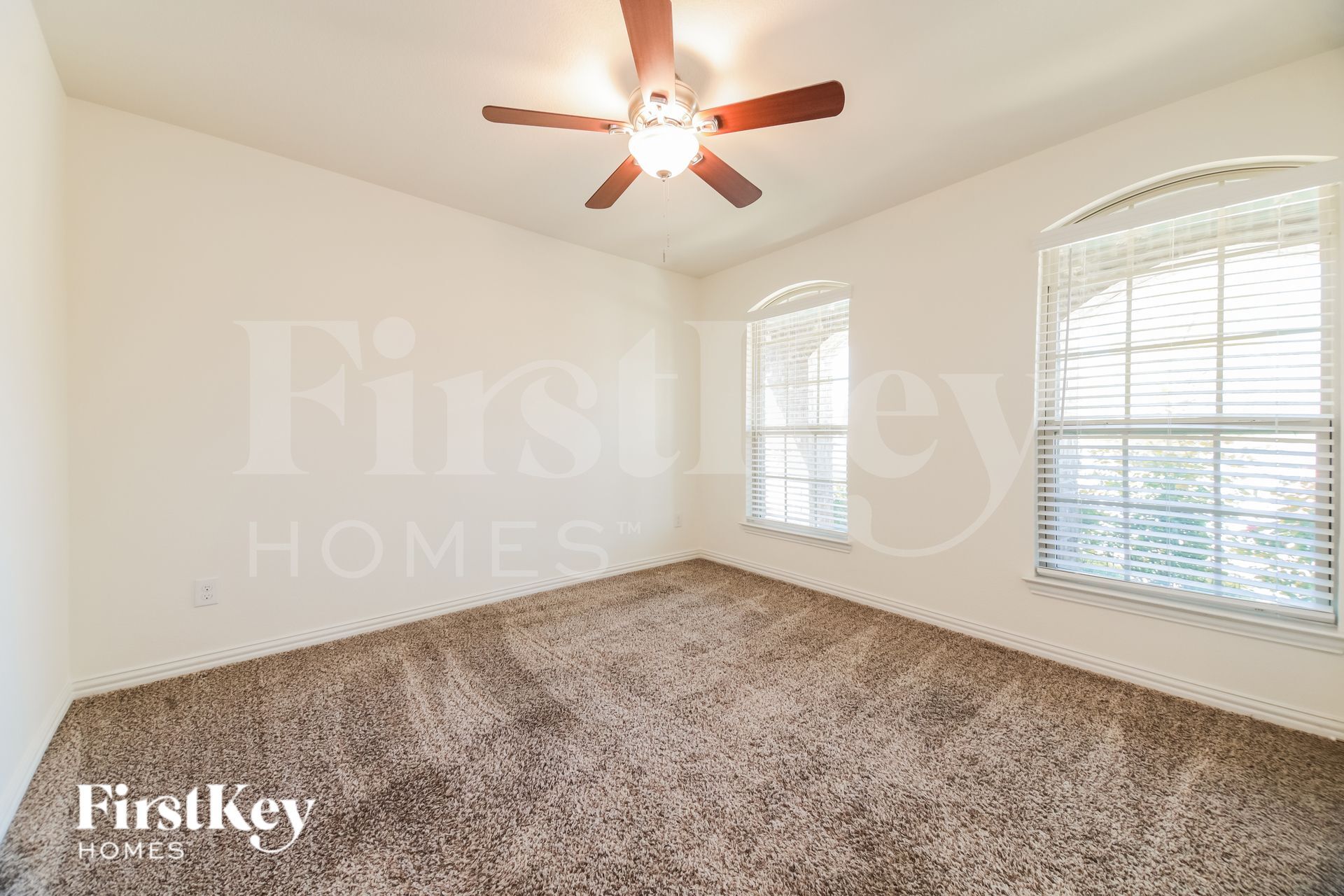 Building Photo - 1304 Renoir Dr