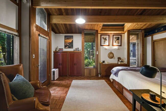 Building Photo - 22000 Timber Cove Rd