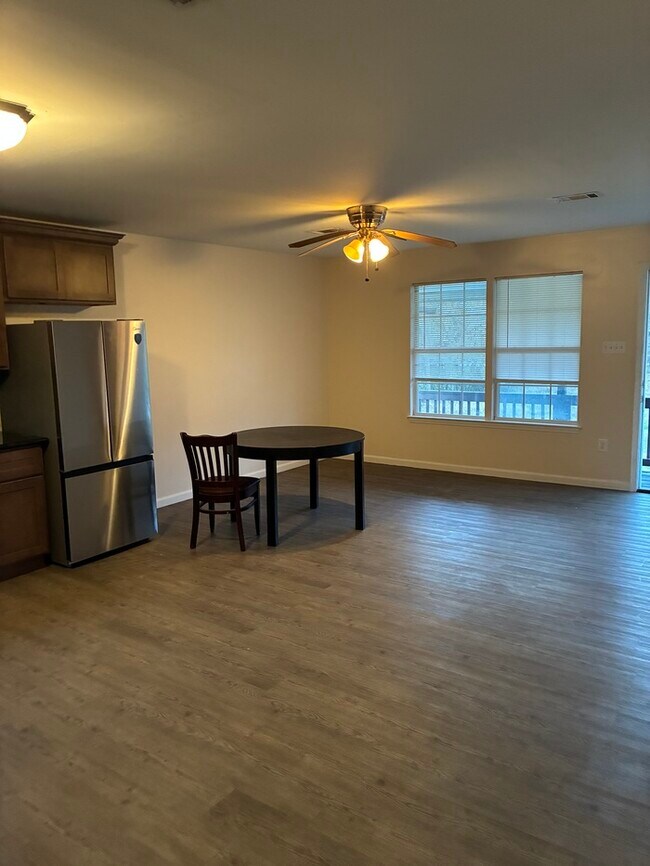 Building Photo - Beautiful 3/2 in Pass Christian MS