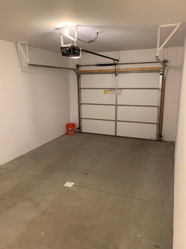 Building Photo - 250 Andesite Ave