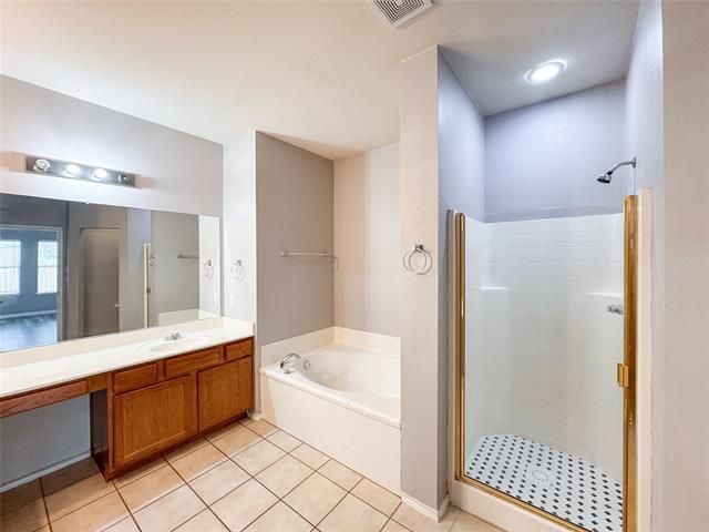 Building Photo - 1212 Maple Terrace Dr